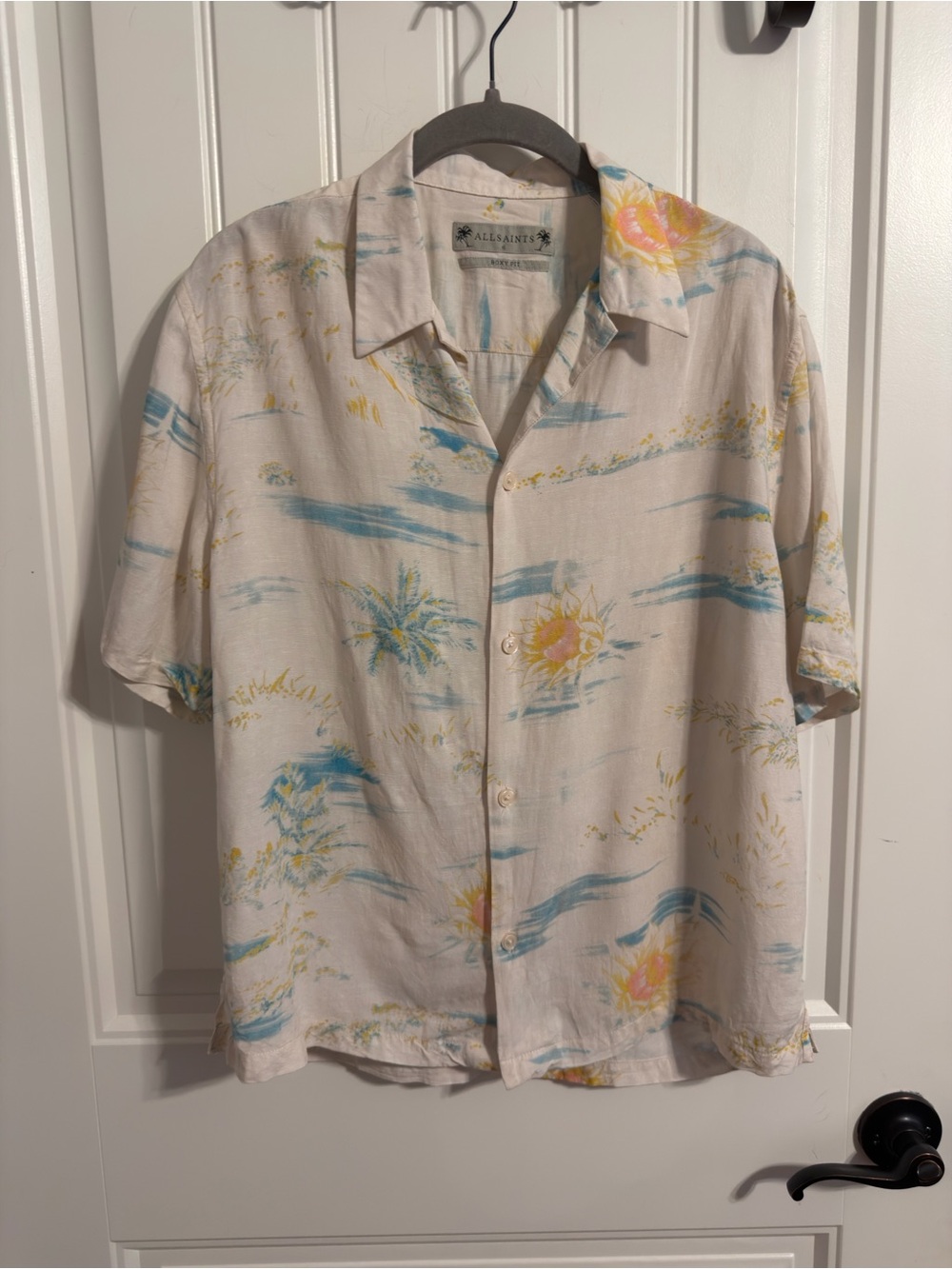 All Saints Men's Short Sleeve Boxy Fit Tropical Print Shirt. Size S